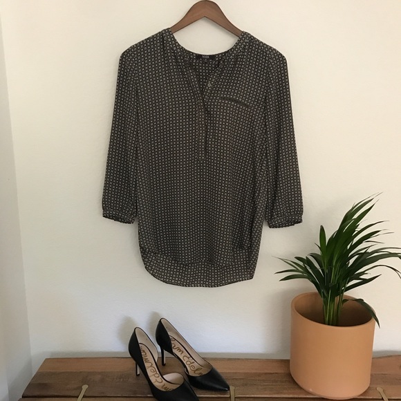 NYDJ Tops - Olive green printed professional top